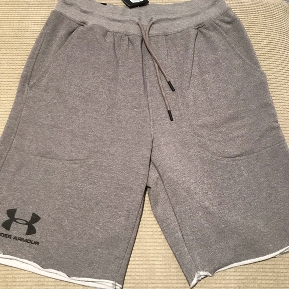 Under Armour Other - 🎉HP!🎉Under Armour athletic shorts (heatgear)
